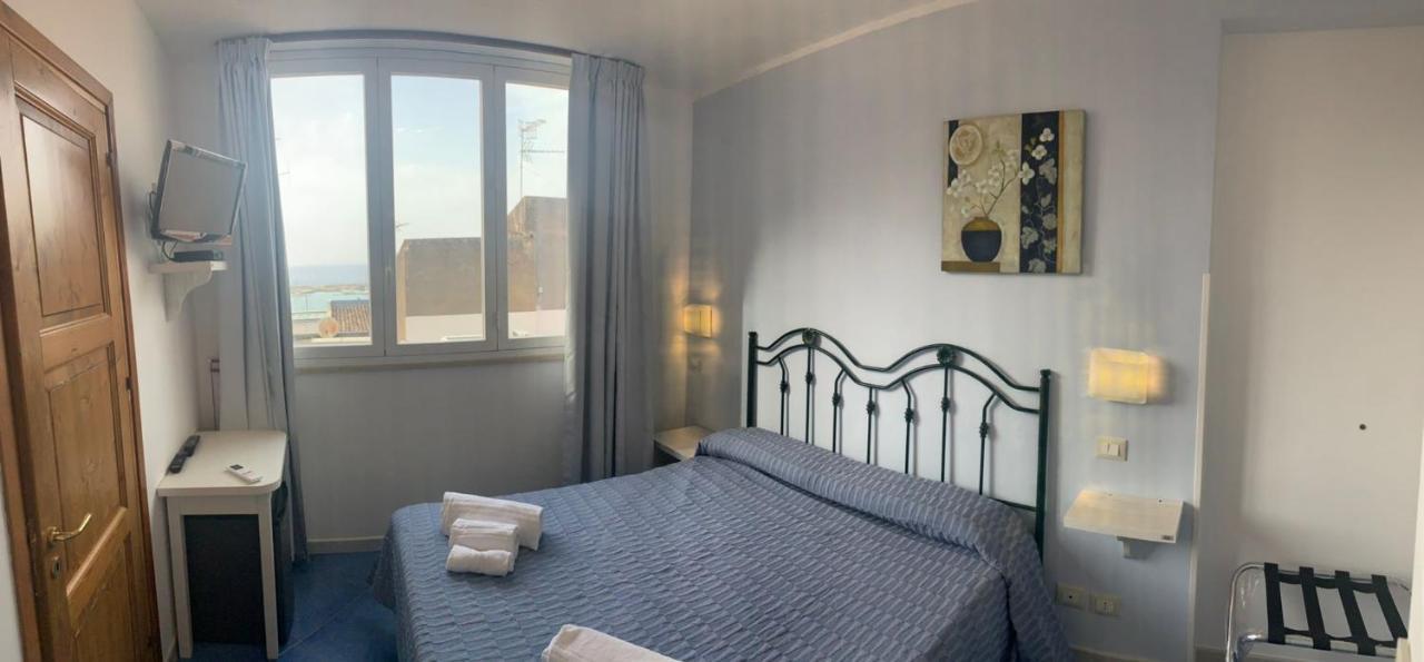 Badia Rooms & Breakfast Castellammare del Golfo Bagian luar foto