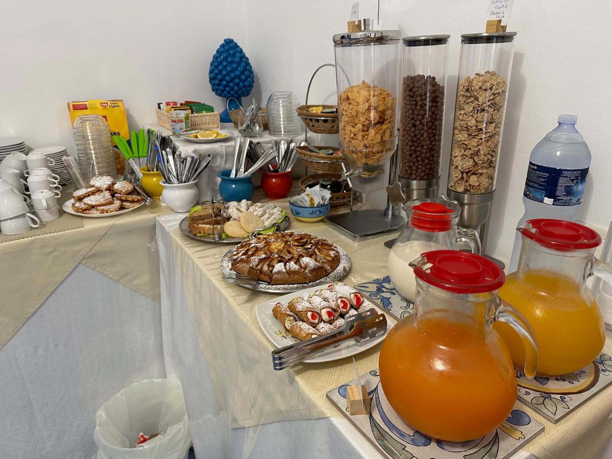 Badia Rooms & Breakfast Castellammare del Golfo Bagian luar foto