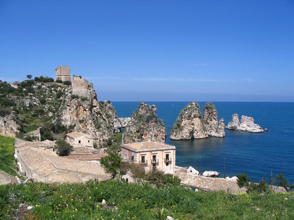 Badia Rooms & Breakfast Castellammare del Golfo Bagian luar foto