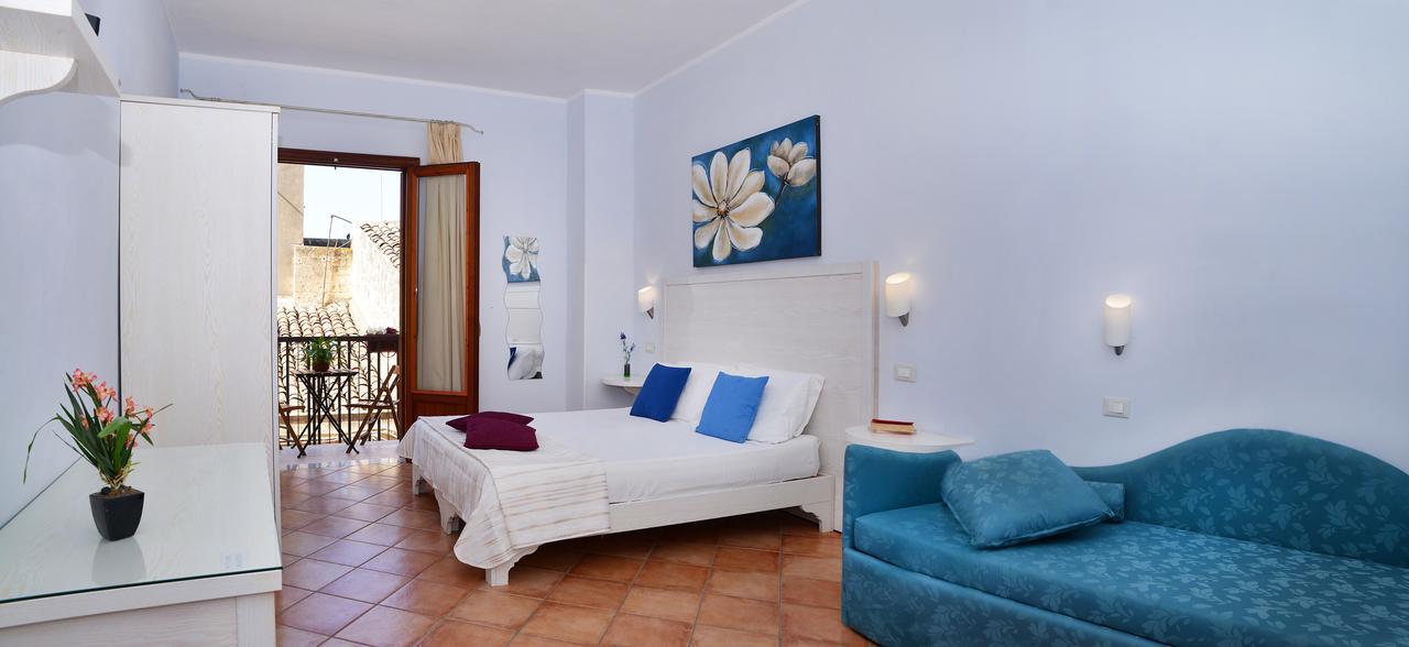 Badia Rooms & Breakfast Castellammare del Golfo Bagian luar foto