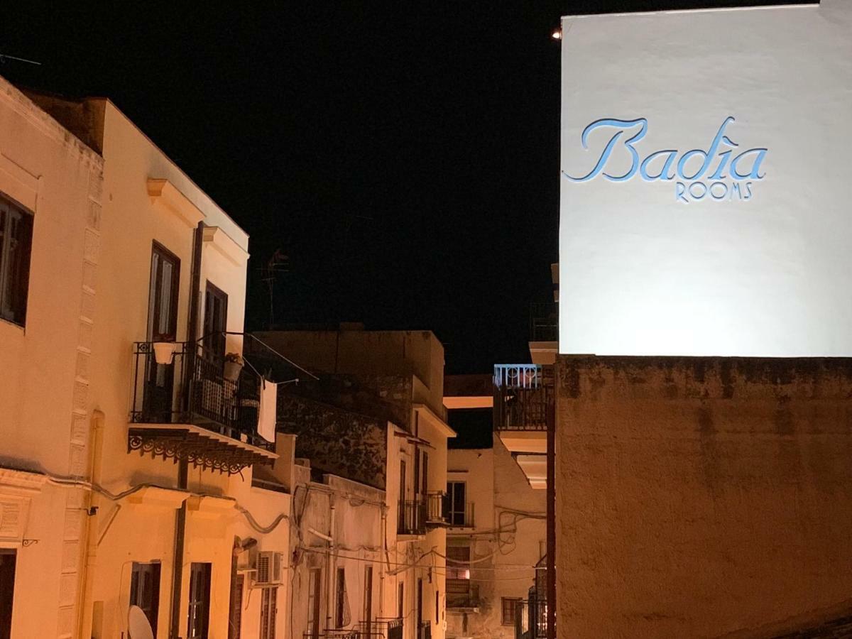 Badia Rooms & Breakfast Castellammare del Golfo Bagian luar foto