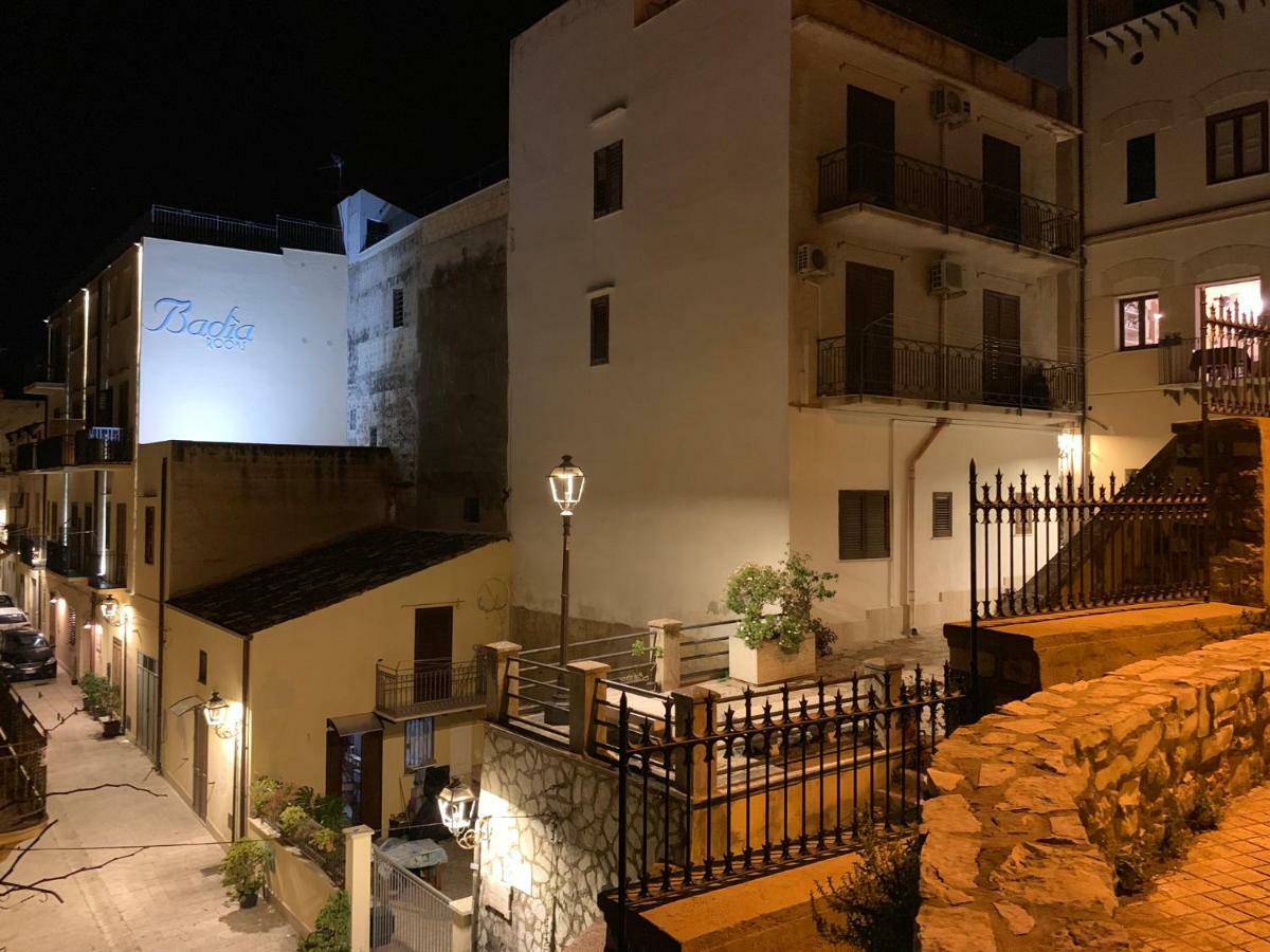 Badia Rooms & Breakfast Castellammare del Golfo Bagian luar foto